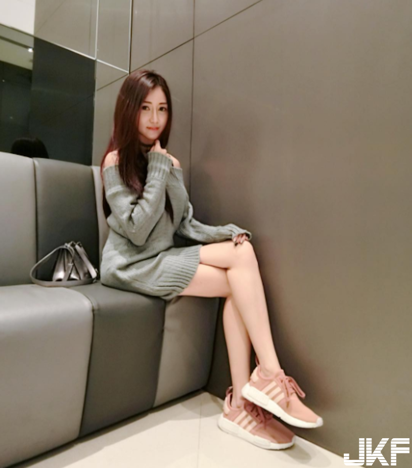 新國性感正妹「Naomi Liu」胸前能量好飽滿！