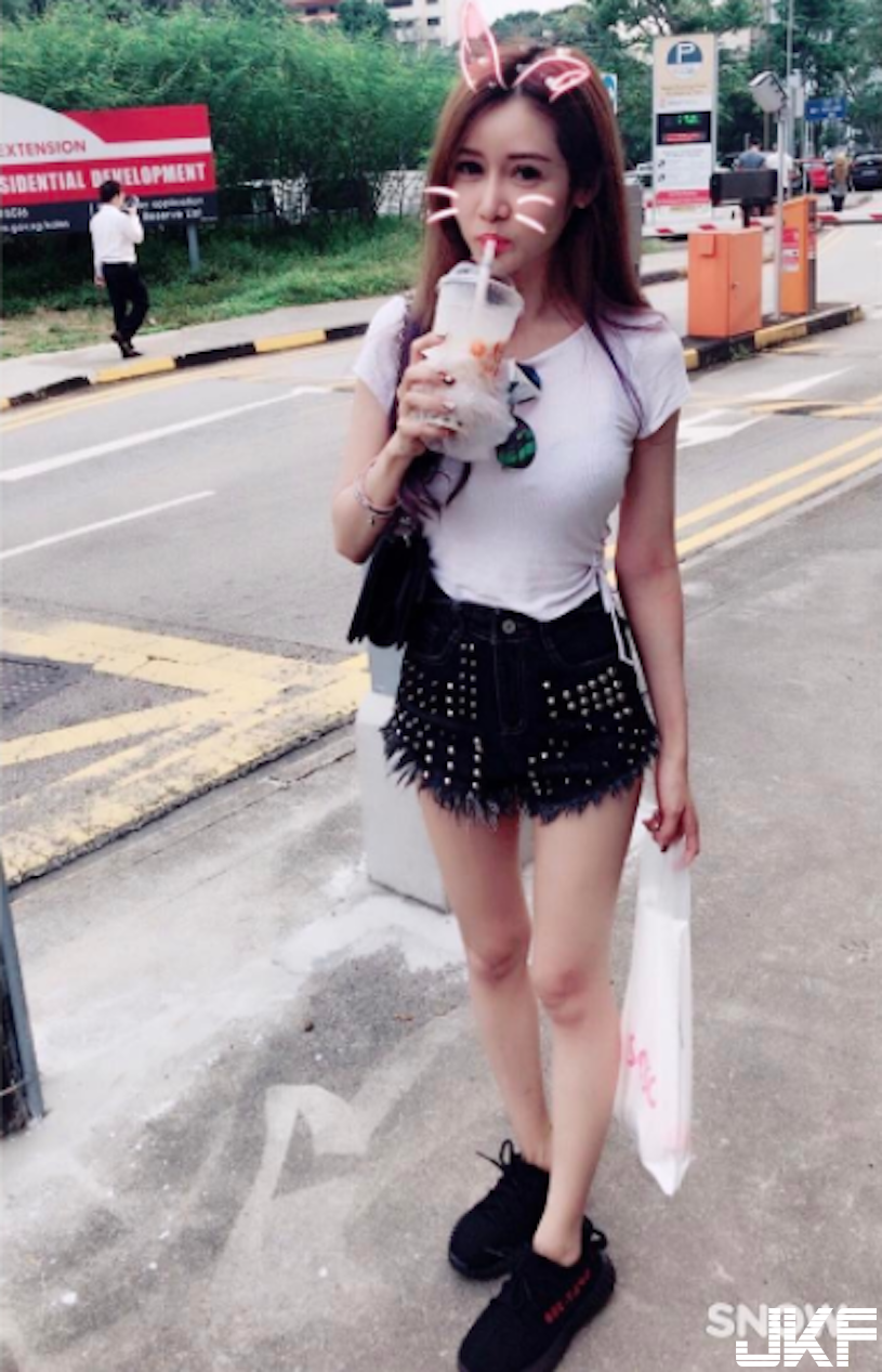 新國性感正妹「Naomi Liu」胸前能量好飽滿！