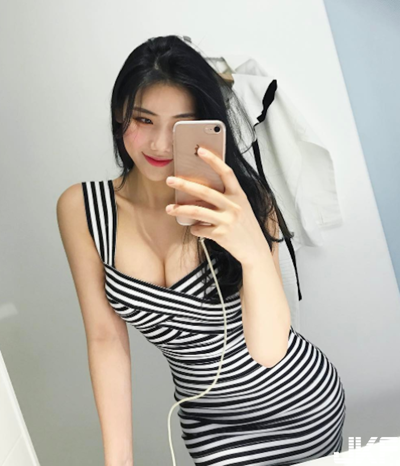 南韓跩妹就是愛露奶自拍  　每張都「超兇爆乳」實在太猖狂了！
