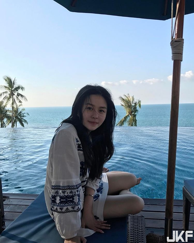 赤裸羔羊有接班人了！性感女神邱淑貞的女兒長大追求者眾多！
