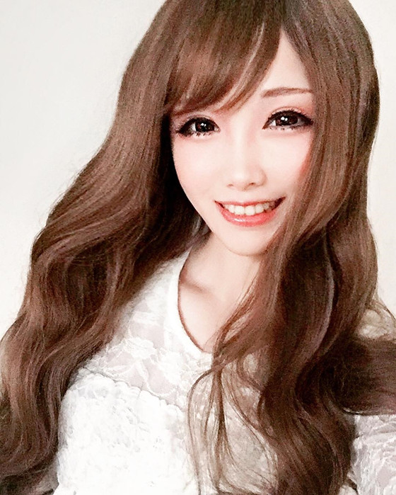 反差萌！美乳Coser身材「狠腰瘦」…退去超脫裝扮竟是「女友系正妹」