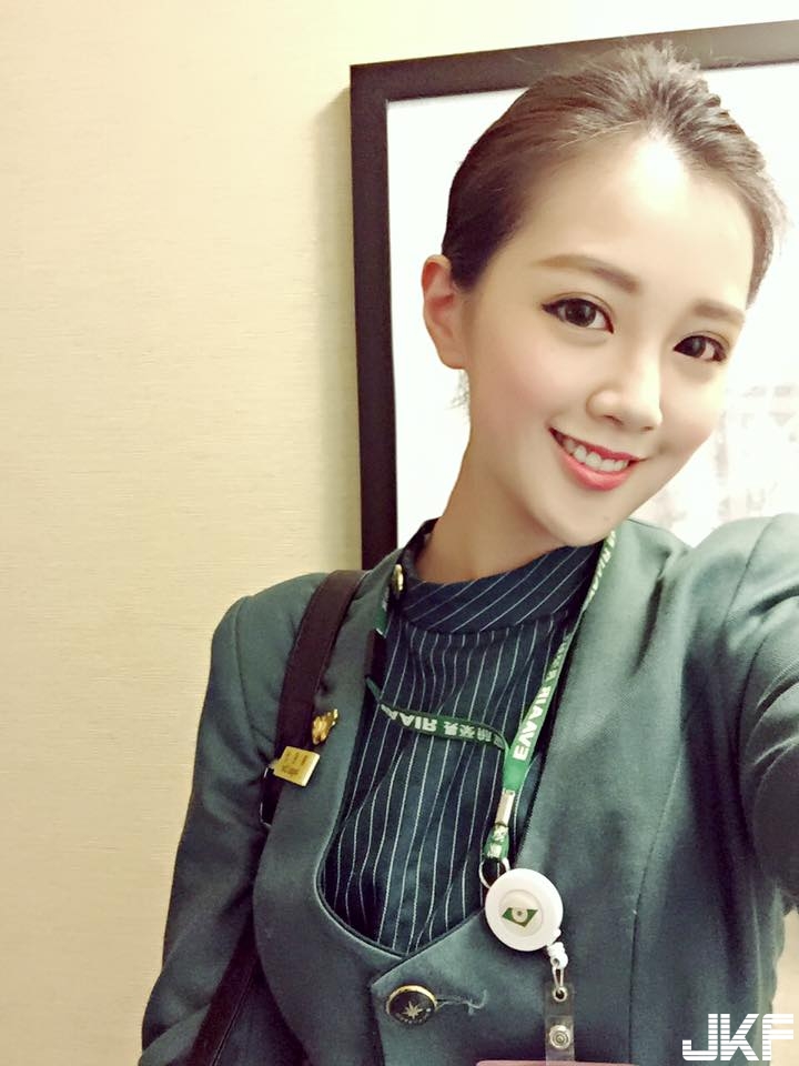 長榮冠軍甜姐兒！正妹空姐「逆天顏值」瞬間戀愛了！一口流利日語好厲害…