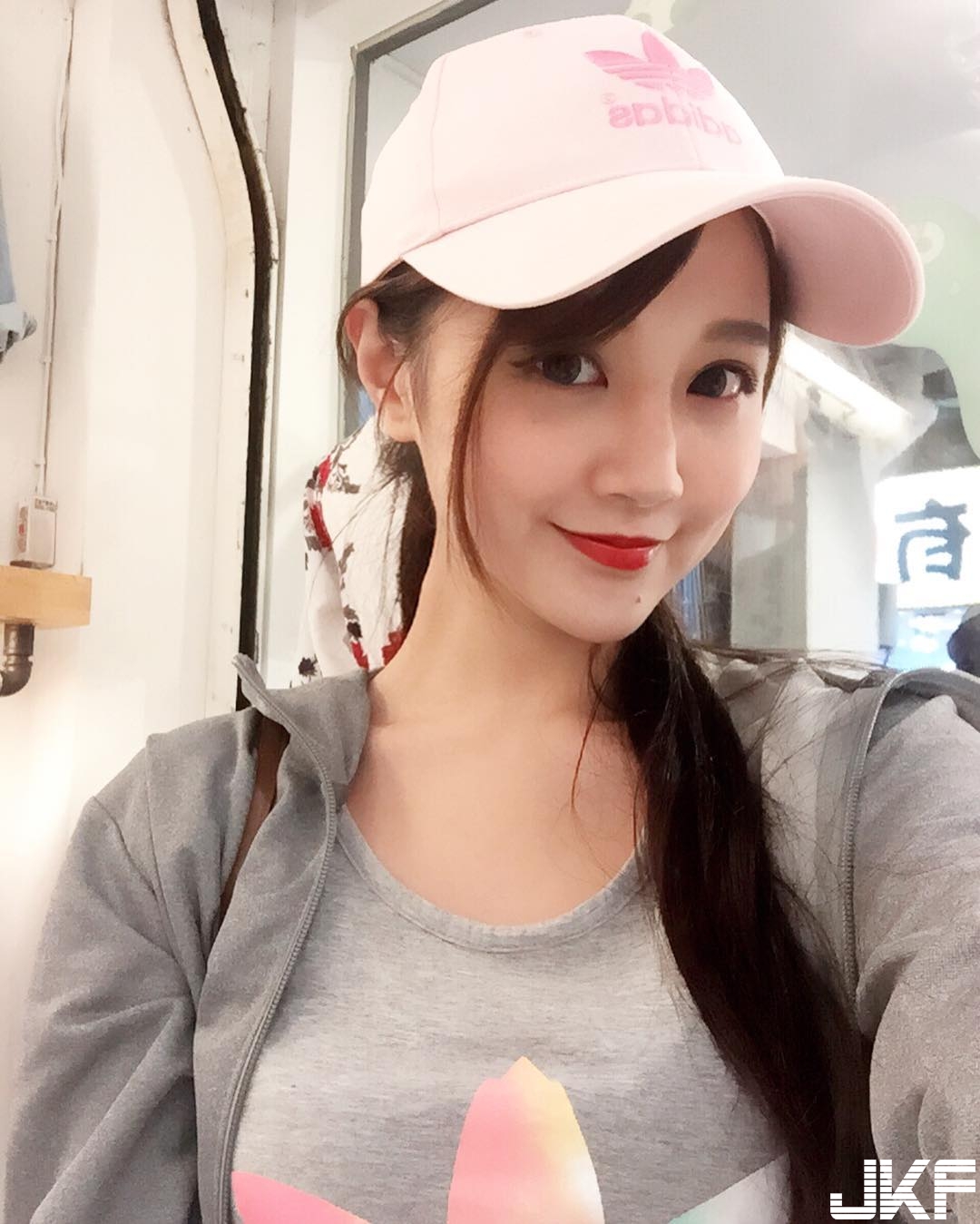 長榮冠軍甜姐兒！正妹空姐「逆天顏值」瞬間戀愛了！一口流利日語好厲害…
