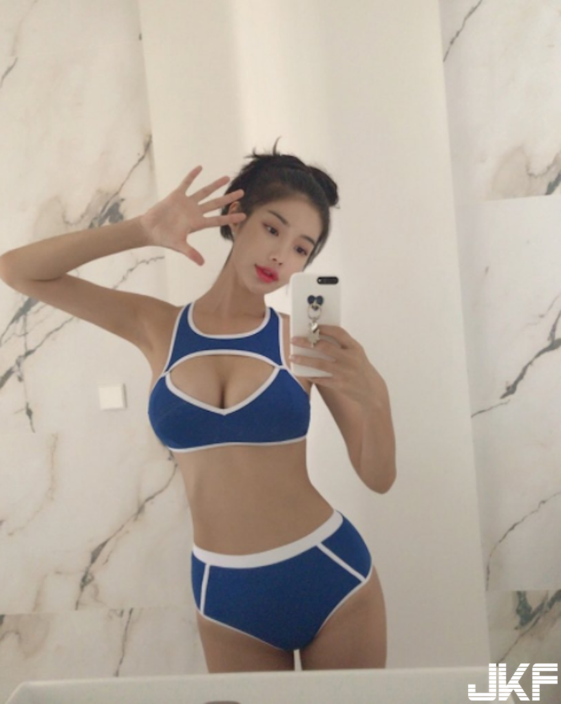 受不了！南韓「隱乳系正妹」美胸身材藏不住！IG裡滿滿都是超火辣照…
