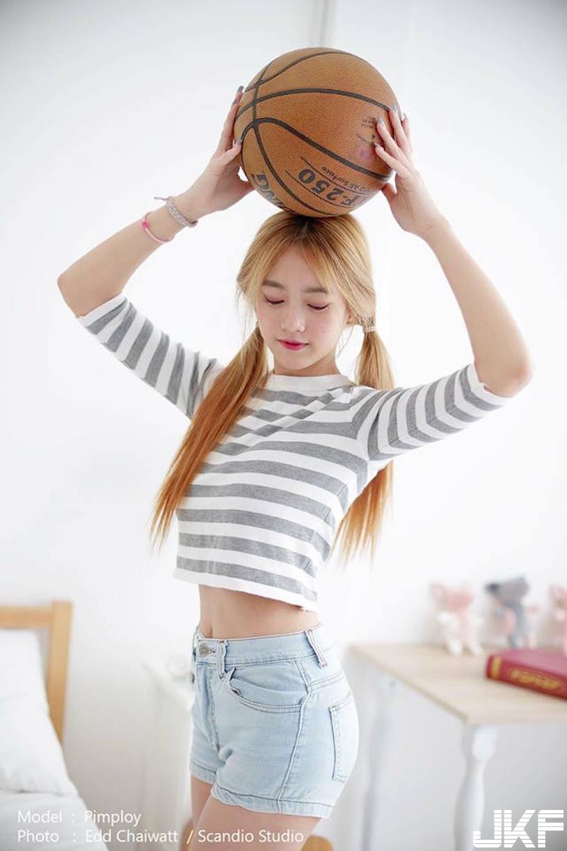 快追蹤啊！泰國「小清新正妹」萌顏氣質太逼人！超可愛臉蛋讓人想戀愛了…