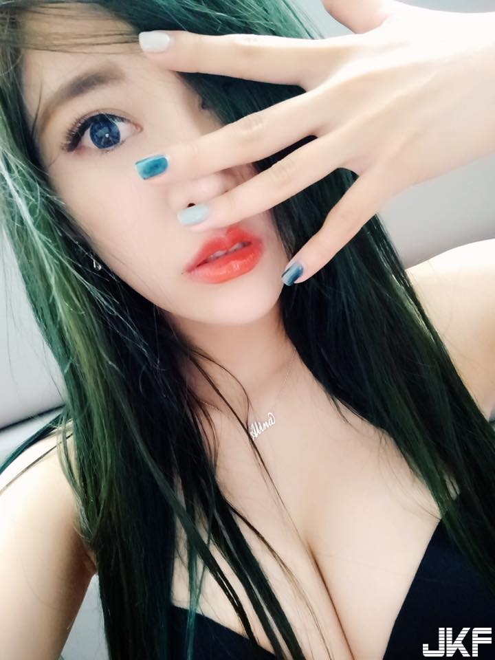 雙眼會放電！超正辣模「傲嬌甜心」愛佳奈甜到蛀牙！一不小心就會戀愛…