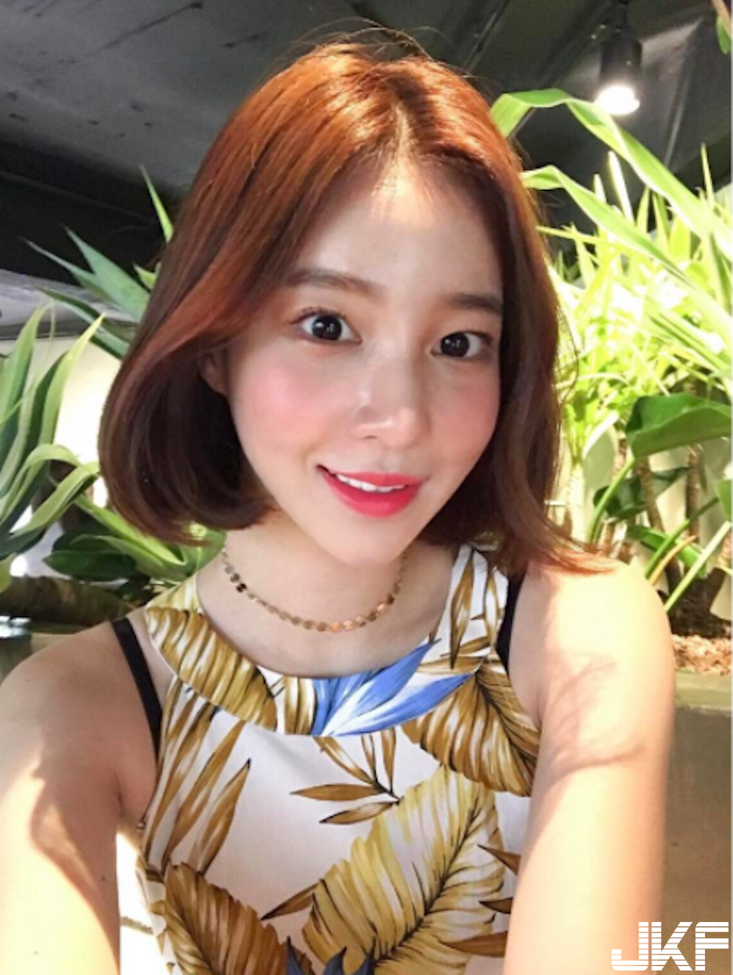 韓國九頭身短髮妹子！　逆天長腿一伸出，完全就是名模等級啊！