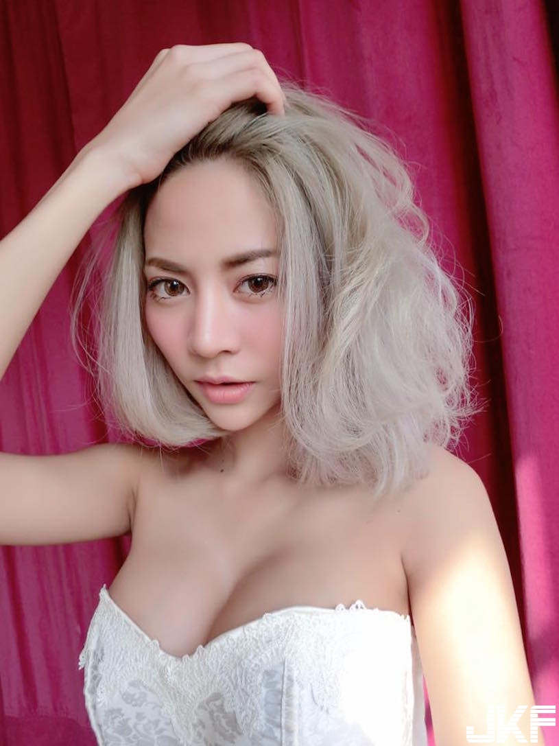 受不了！超兇悍「爆乳妹」豪乳深溝好養眼！臉書「性感辣照」實在太惹火了…