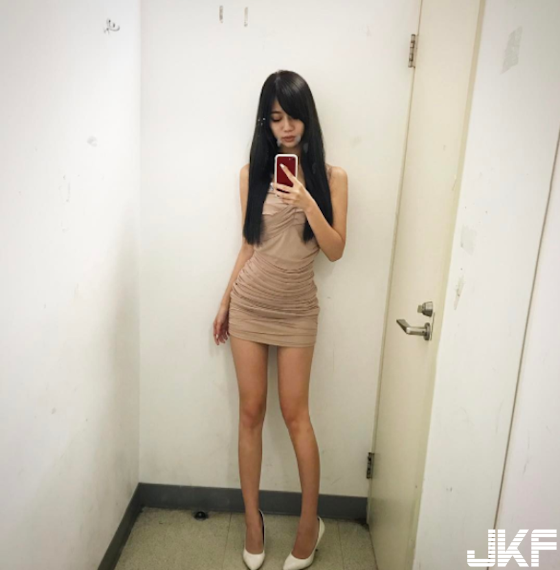 戀愛了！網傳「逆天長腿正妹」身材好火辣！超飽滿美乳讓人受不了啦…