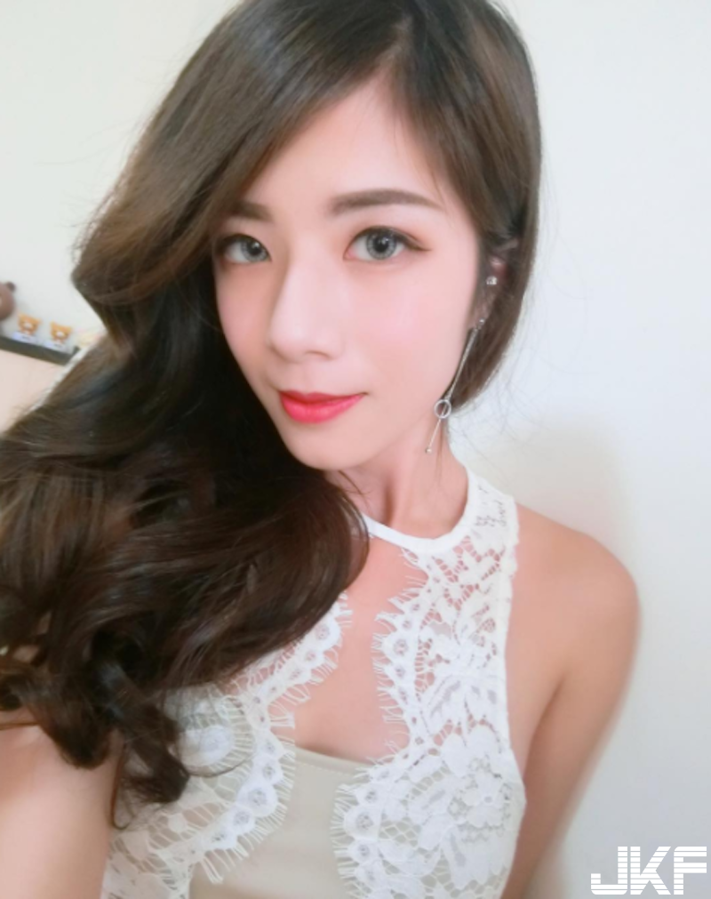 台南好市多驚見「運動爆乳妹」！小露細腰好性感！IG裡更多美照&#8230;