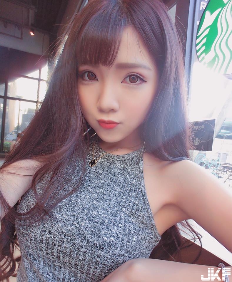 極致背殺！完美身材！台中「真人版芭比」美到不要不要