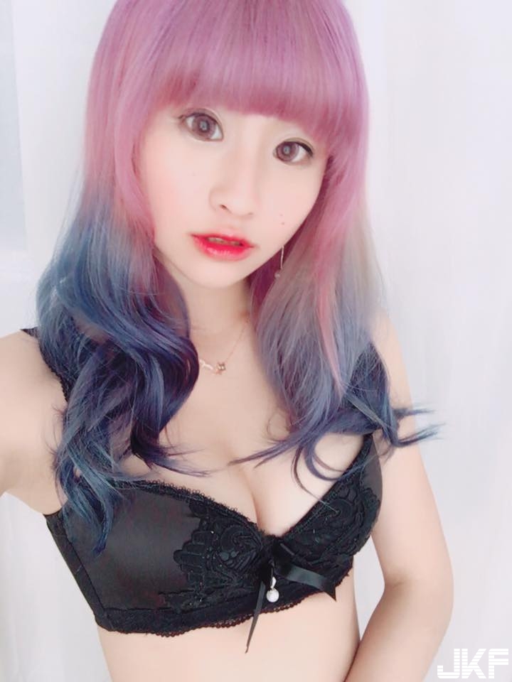 大衝擊！「爆乳美少女」甜到不行的性感誘惑