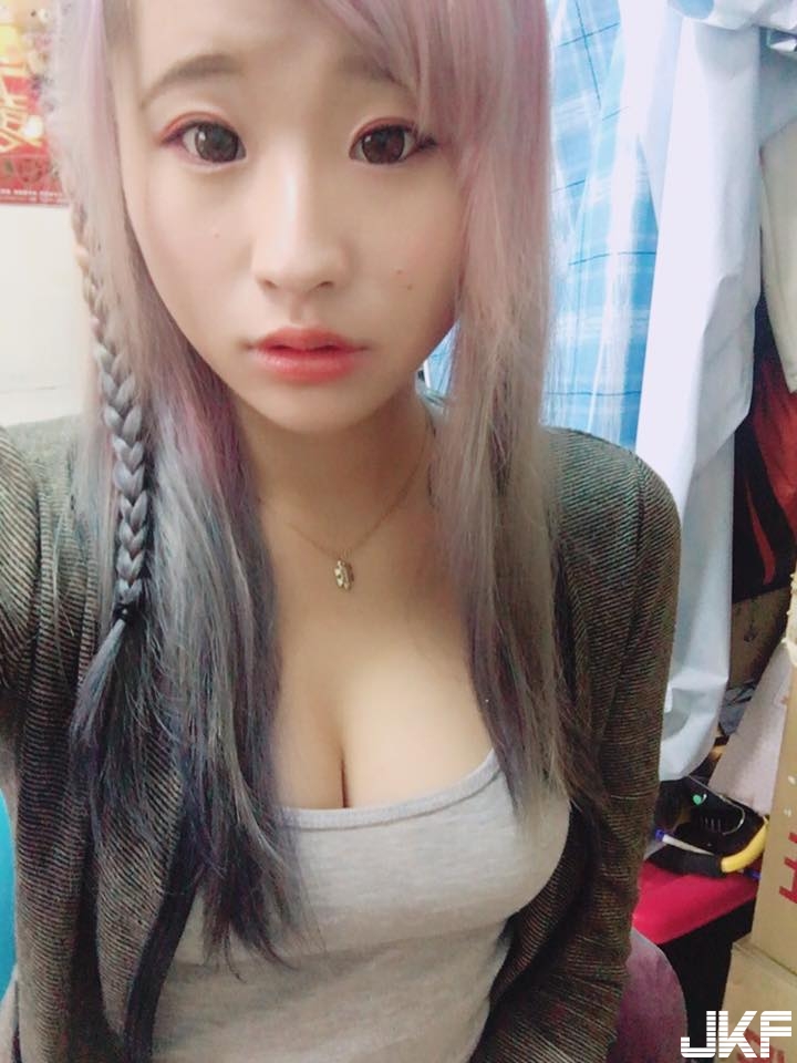 大衝擊！「爆乳美少女」甜到不行的性感誘惑