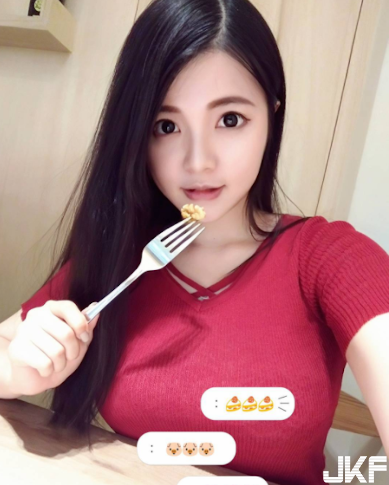 麥當勞出現「人間胸器」！甜美笑容超兇身材！感覺好美味～