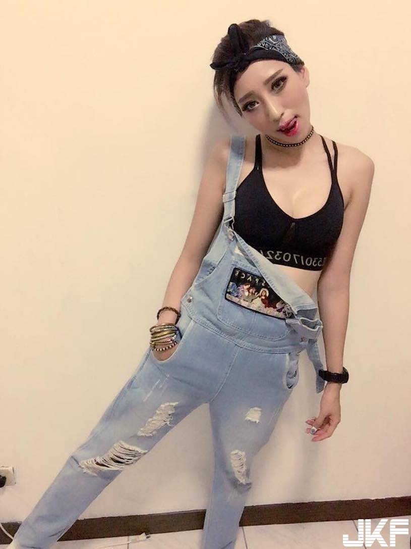 超火辣女DJ！　放音樂加送「性感美乳」，「現場搖擺」嗨翻全場！