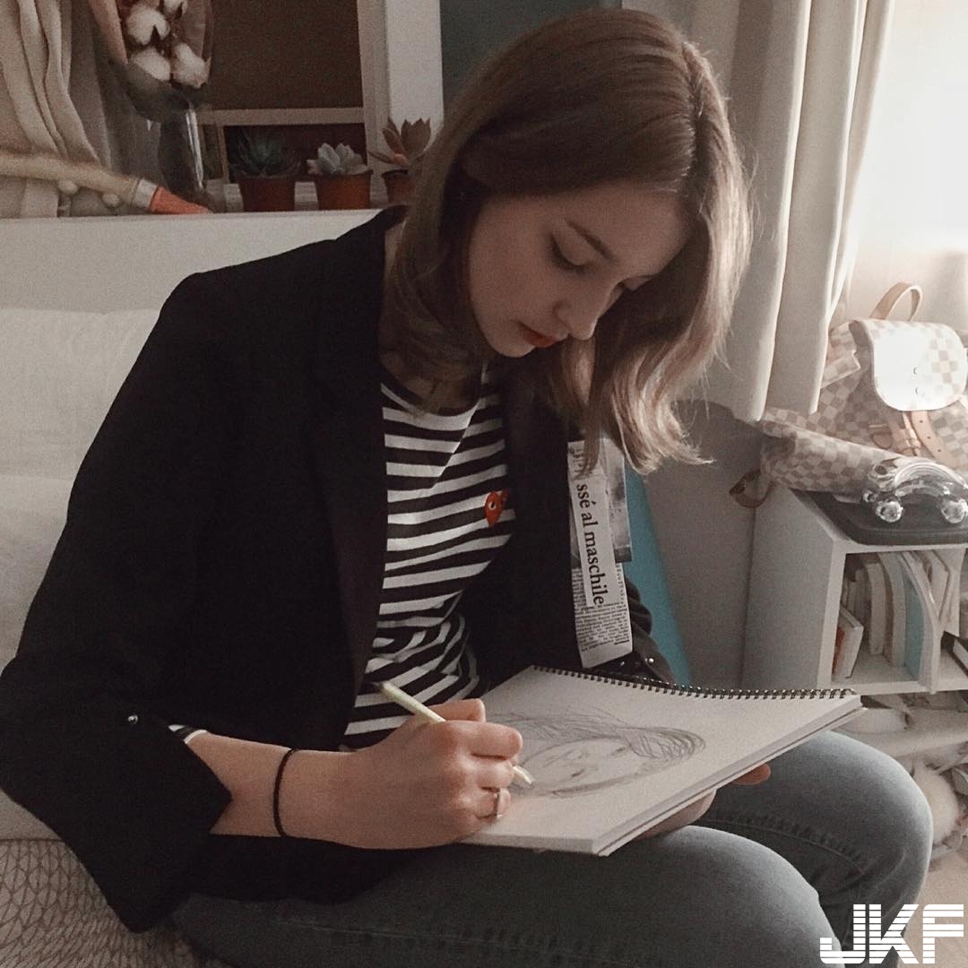 一開口驚豔全場！俄羅斯「天使級正妹」紅遍南韓　溫柔嗓音讓人一秒融化