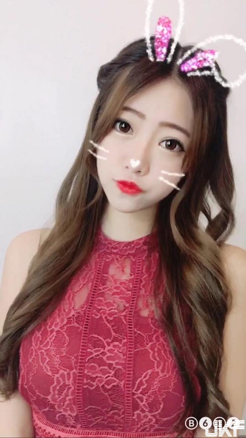 「國光正妹」水中騎獨角獸！火辣視角「美腿全都露」，猛到讓人受不了&#8230;