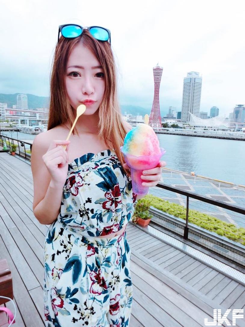 「國光正妹」水中騎獨角獸！火辣視角「美腿全都露」，猛到讓人受不了&#8230;