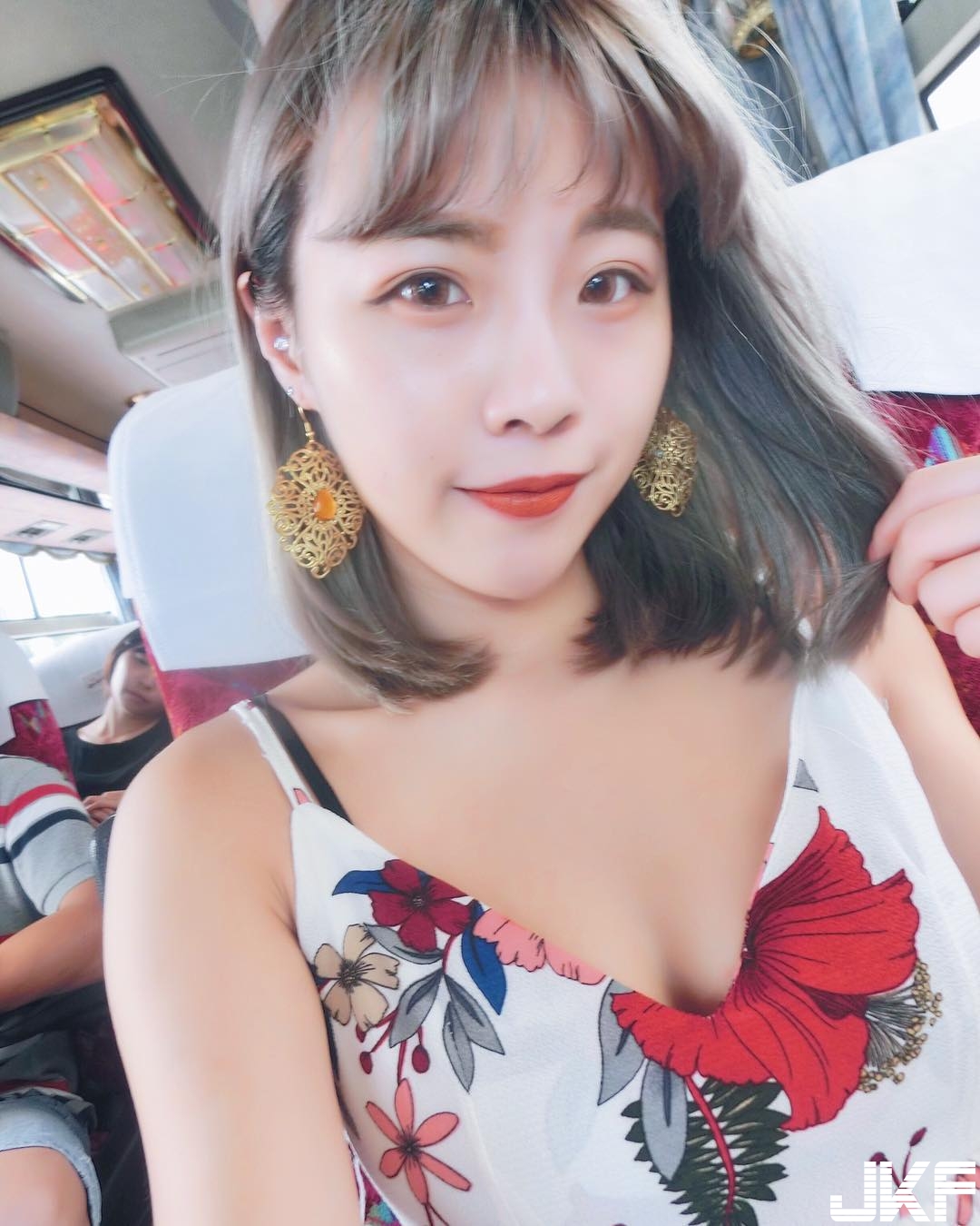 英文老師竟然是內衣麻豆！「猛爆身材」攻擊力太強！這要學生怎麼認真？