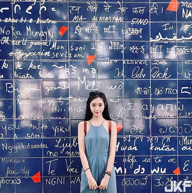 輔大真的出美女！「高顏值正妹」的高挑長腿與極致美背！