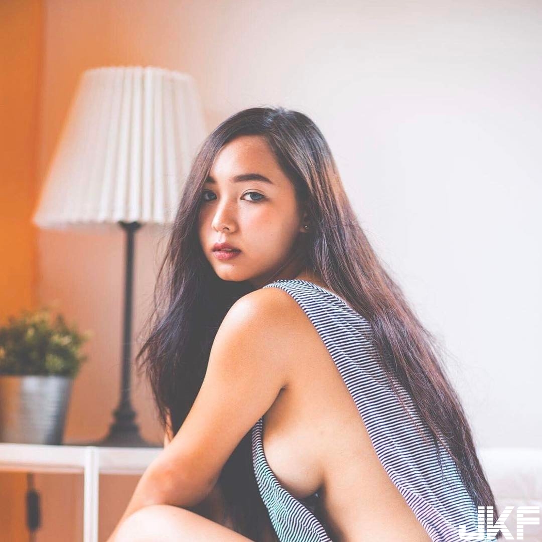 只用一張照片就擊沈你！正妹綁馬尾露「白皙Ｑ彈」的半乳！這形狀不錯&#8230;
