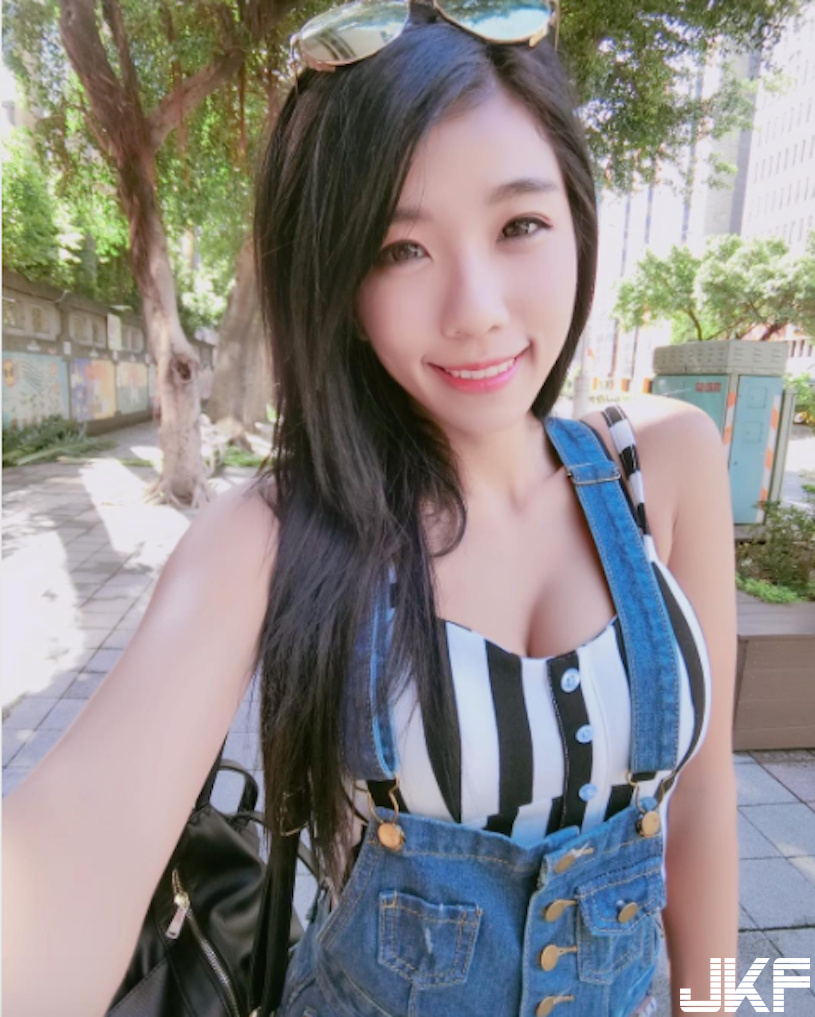 找到了！世大運「爆乳妹」再一發！白嫩美乳好犯規… 場邊加油身材好火辣