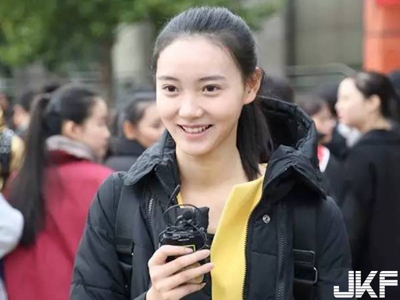 中傳10大校花新生！超高顏值引瘋傳，連素顏都美翻了！