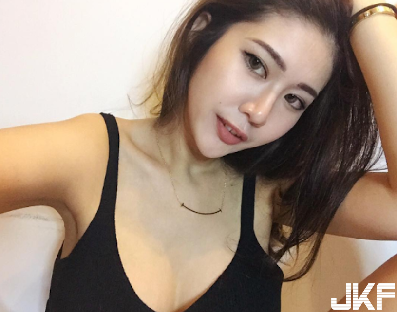 長腿辣姊「解放超強美乳」，渾圓南半球快溢出，完全是天菜正妹！