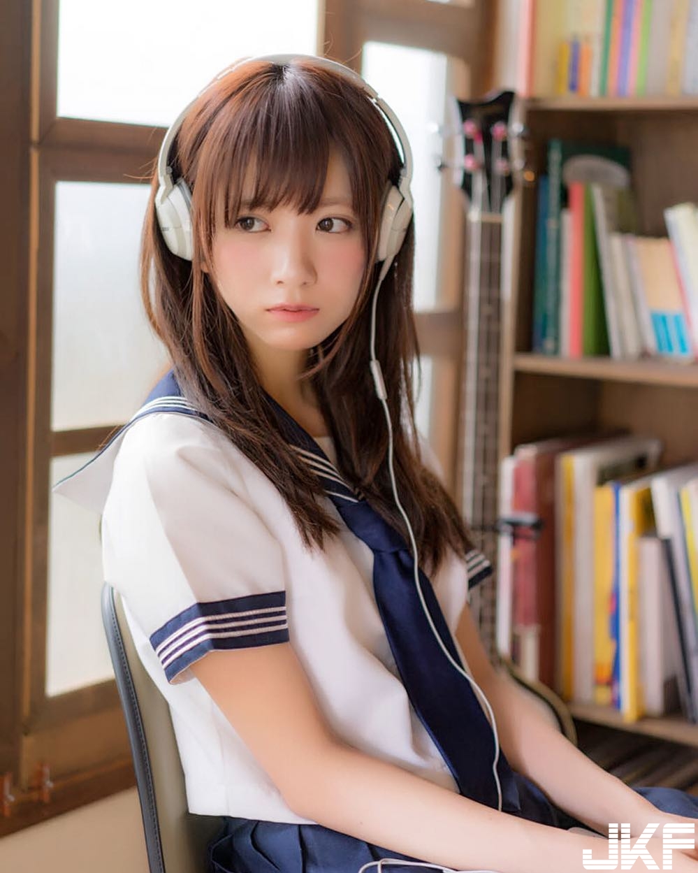 甜美高校妹子水手服與百褶裙的「終極制服誘惑」！不露奶也讓人覺得性感&#8230;