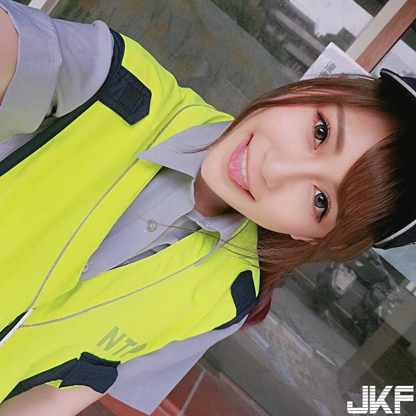 快衝了啦！超正「女警姐妹花」臨檢引Line瘋傳！幸福的「臨檢畫面」讓網友都投降了…