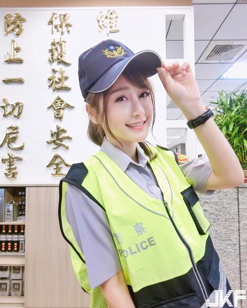 快衝了啦！超正「女警姐妹花」臨檢引Line瘋傳！幸福的「臨檢畫面」讓網友都投降了…
