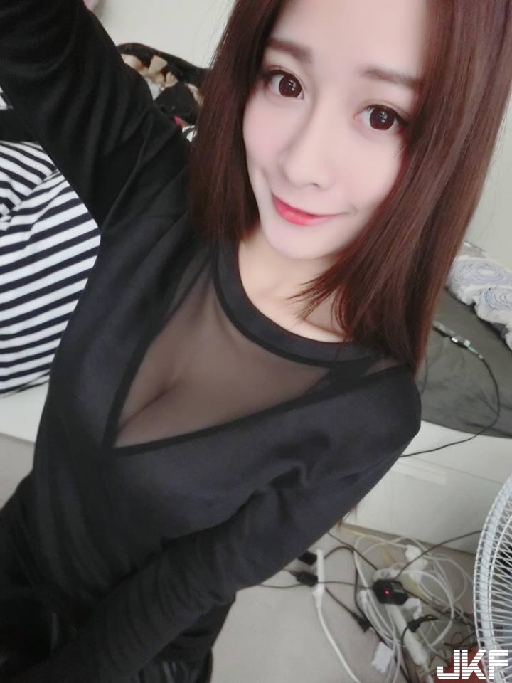 大眼甜美「超萌妹子」美得不像話！「女神等級」好身材，完全是男人天菜啊！