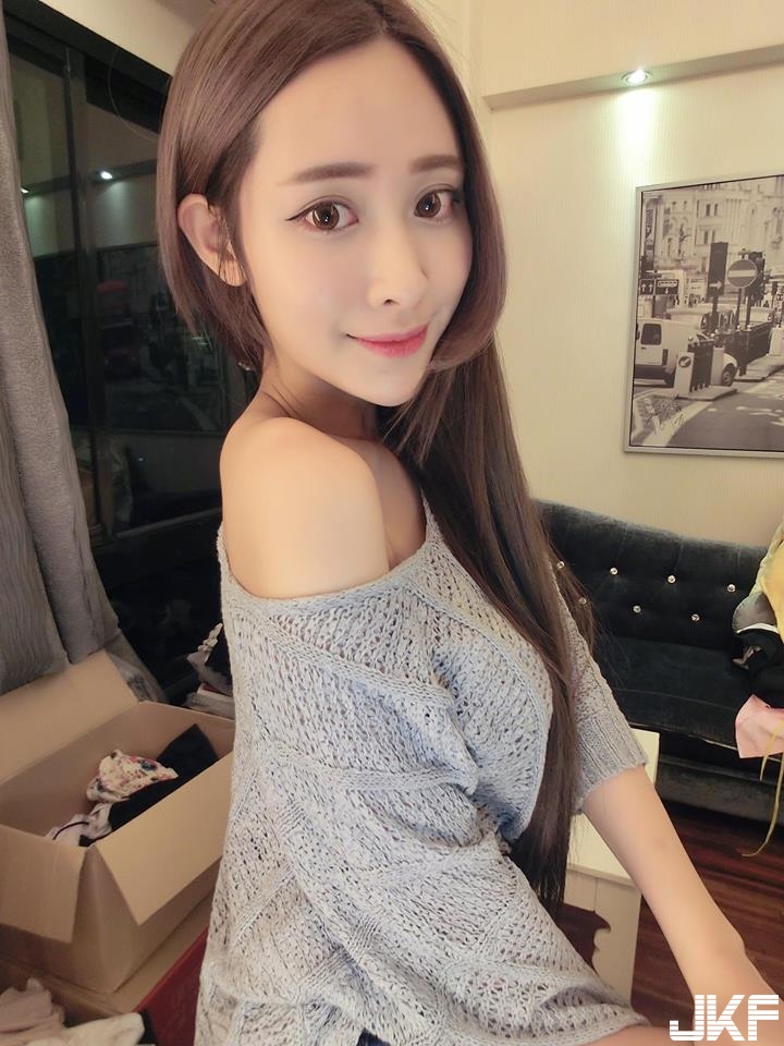 大眼甜美「超萌妹子」美得不像話！「女神等級」好身材，完全是男人天菜啊！