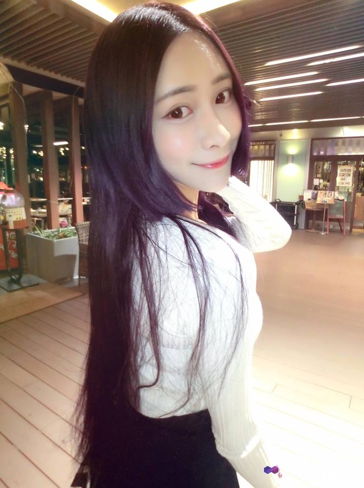 大眼甜美「超萌妹子」美得不像話！「女神等級」好身材，完全是男人天菜啊！