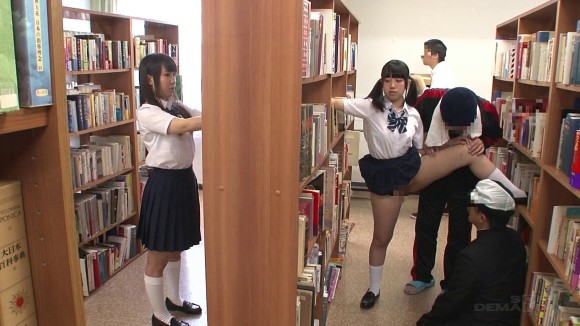 hasumi kurea, adachi ami and maizono karin in answer #1176742