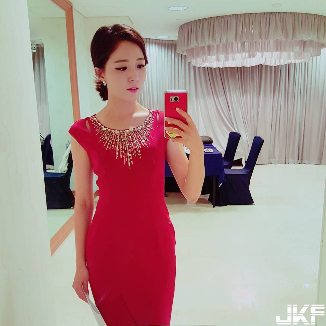 超美翻譯！國際會場上驚見「氣質女主播」，連外國人都驚訝！