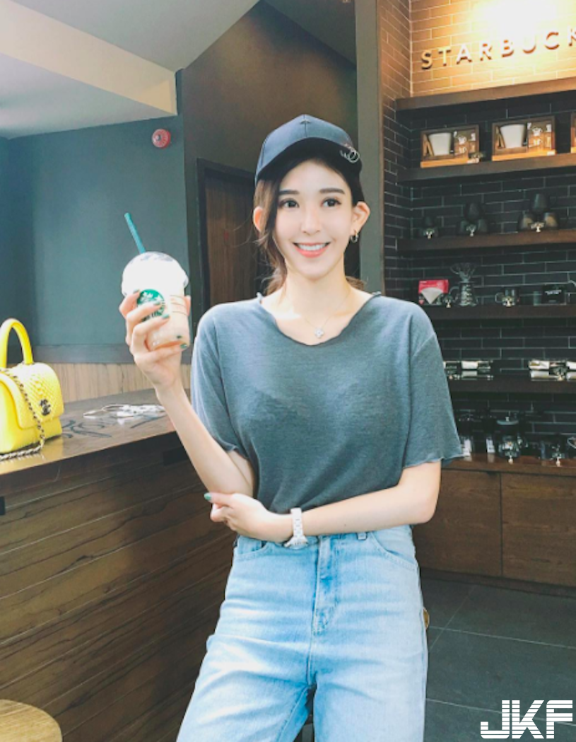 傳說中的天菜！明道超正「美乳校花」，纖腰細腿「又瘦又有料」！！