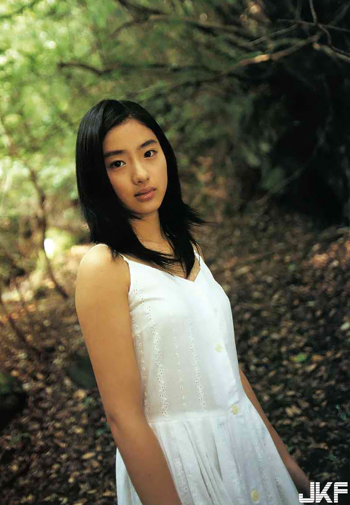 睽違6年「石原里美」以小女人姿態迎來輕熟性感！女神終於大解放…