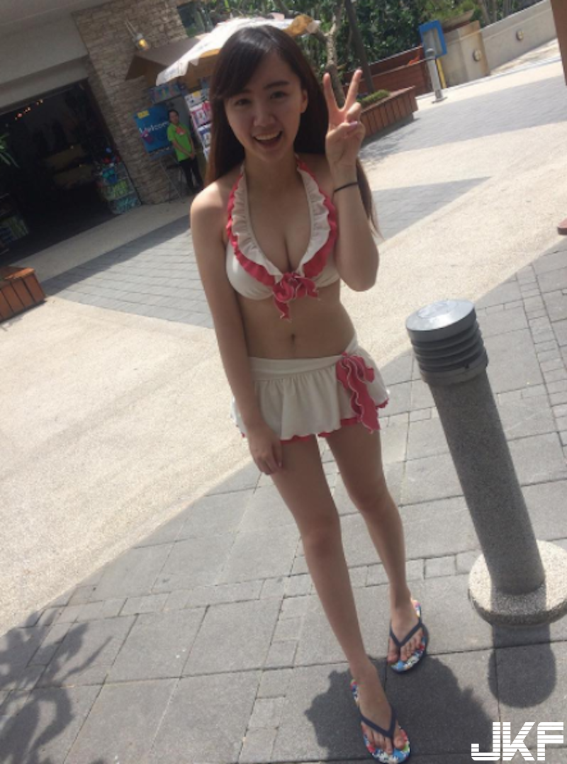 桃園麥當勞「娃娃臉正妹店員」！制服下面「鼓鼓的」！隱藏版好身材放桌上更明顯！