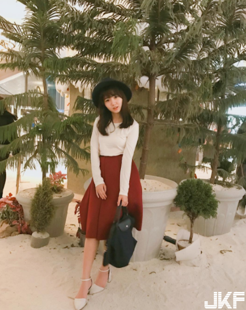桃園麥當勞「娃娃臉正妹店員」！制服下面「鼓鼓的」！隱藏版好身材放桌上更明顯！