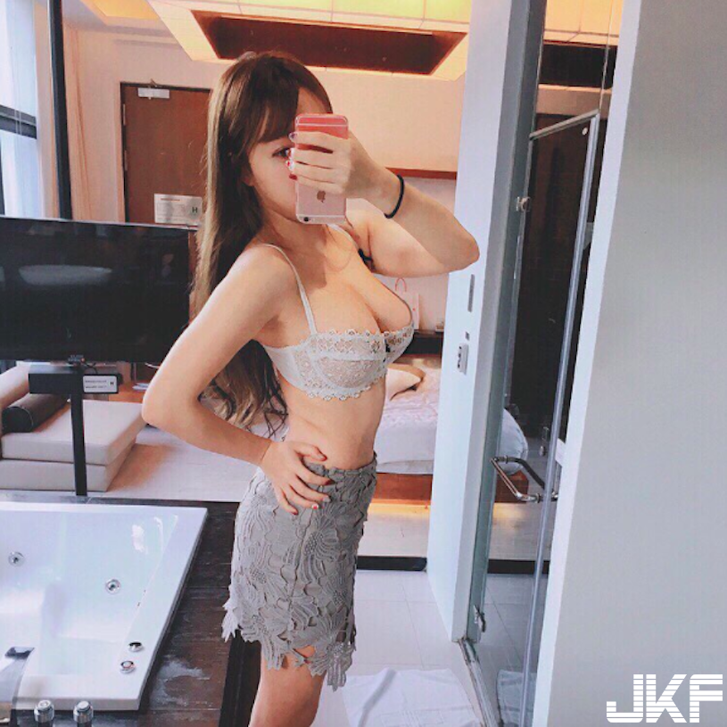 台北按摩會館「超胸F奶妹」身材有夠飽滿！超害羞「豪乳視角」真的好犯規…