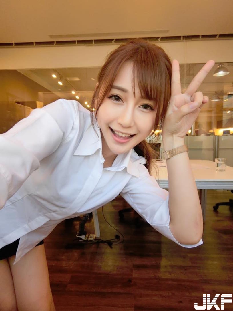超讚！網瘋傳「火辣俏護士」美胸身材有夠犯規！迷人的超高顏值讓人想排隊掛號了…