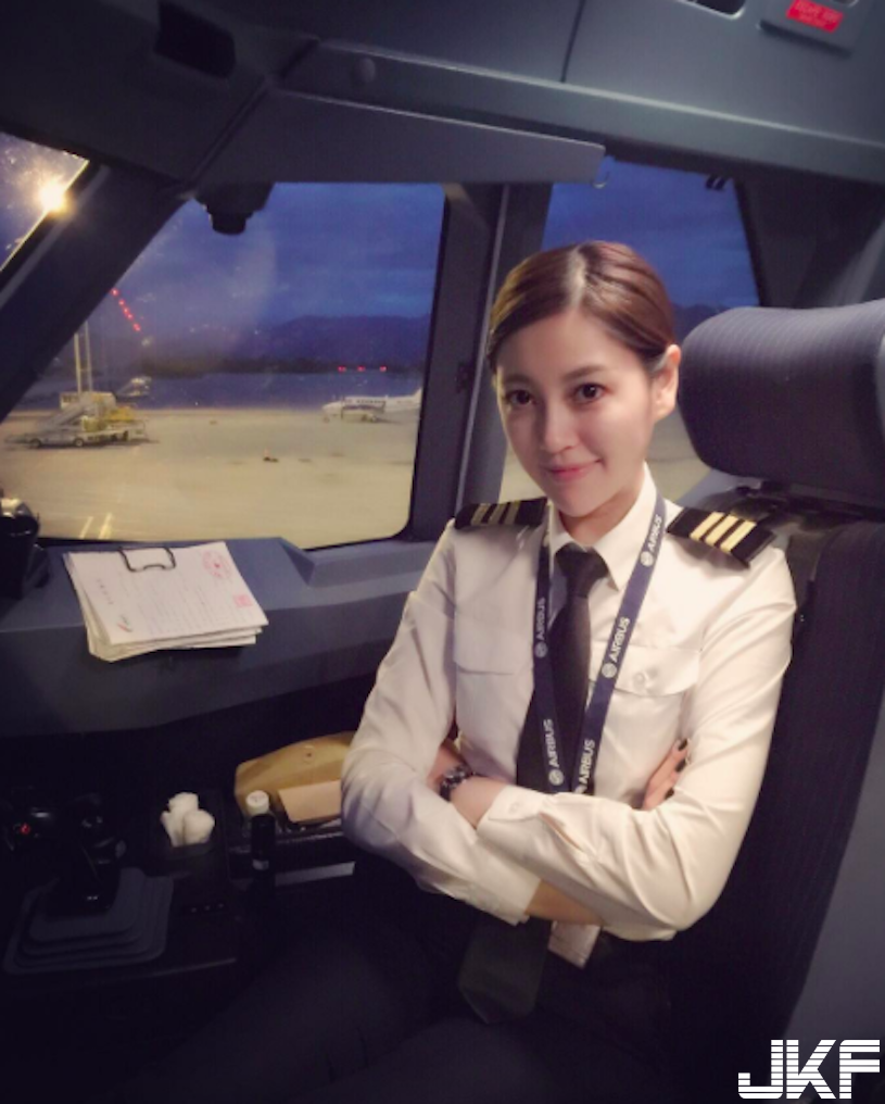 網路瘋傳「最美航空機長」高顏值讓人魂都飛了！風靡全球的「優質外型」比空姐還正了&#8230;