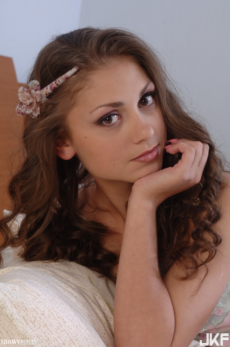 Showy beauty. Daniella Showy. Даниэлла Энджел. SHOWYBEAUTY 2012. Daniella show Beauty