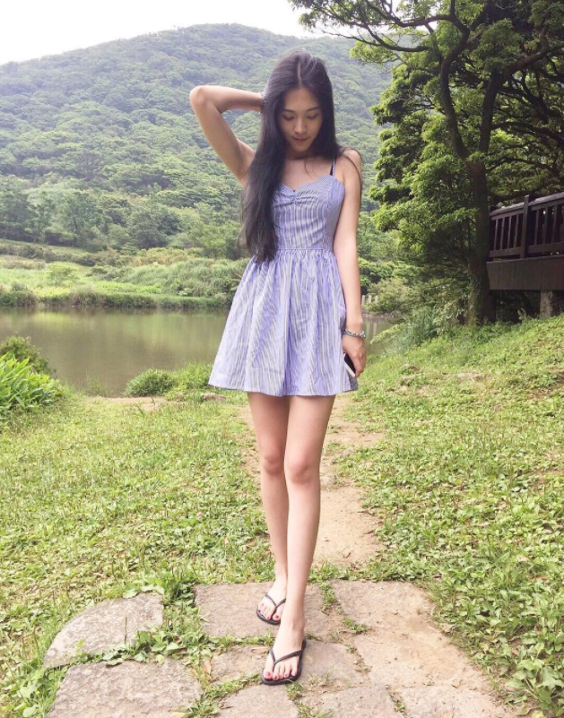賣場驚見「長腿正妹」！原來是真理女大生而且身材超有料，要打開真理之門啦！