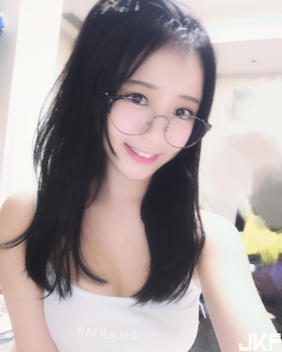 好夢幻！最強「童顏巨乳妹」駕到！就像從漫畫走出來的女高校生&#8230;