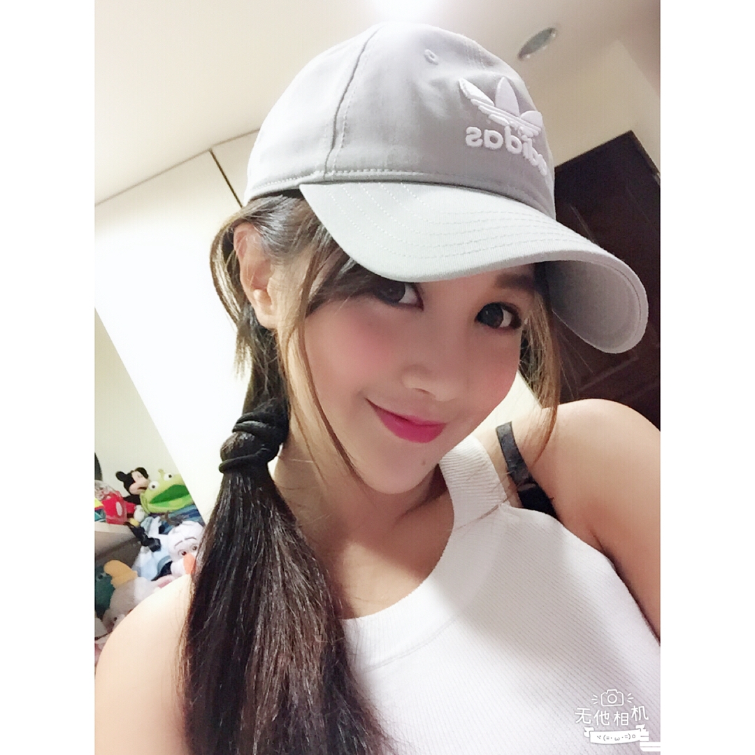 想給她服務！長榮「甜美空姐」一見到她就融化，「招牌甜蜜笑容」服務品質無庸置疑！