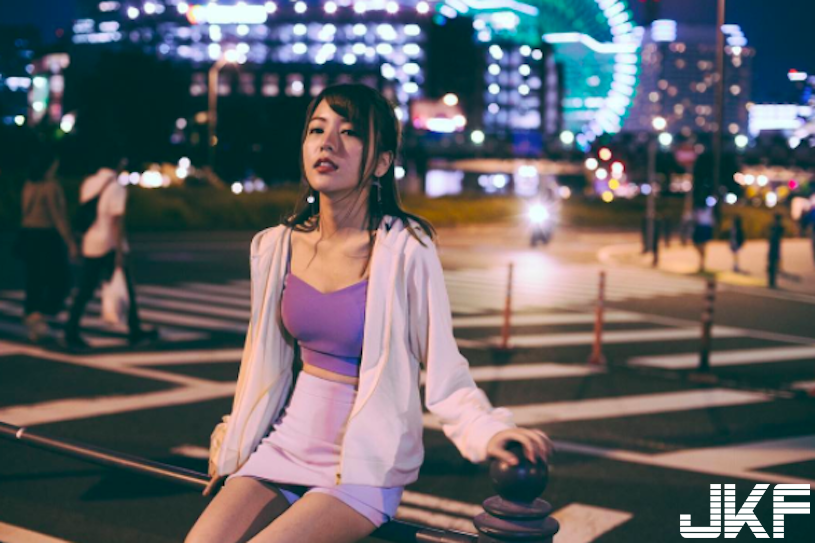 史上最美廚娘！甜美臉蛋＋「銷魂身材」看起來「好可口」，高超廚房技巧帶你上天堂！