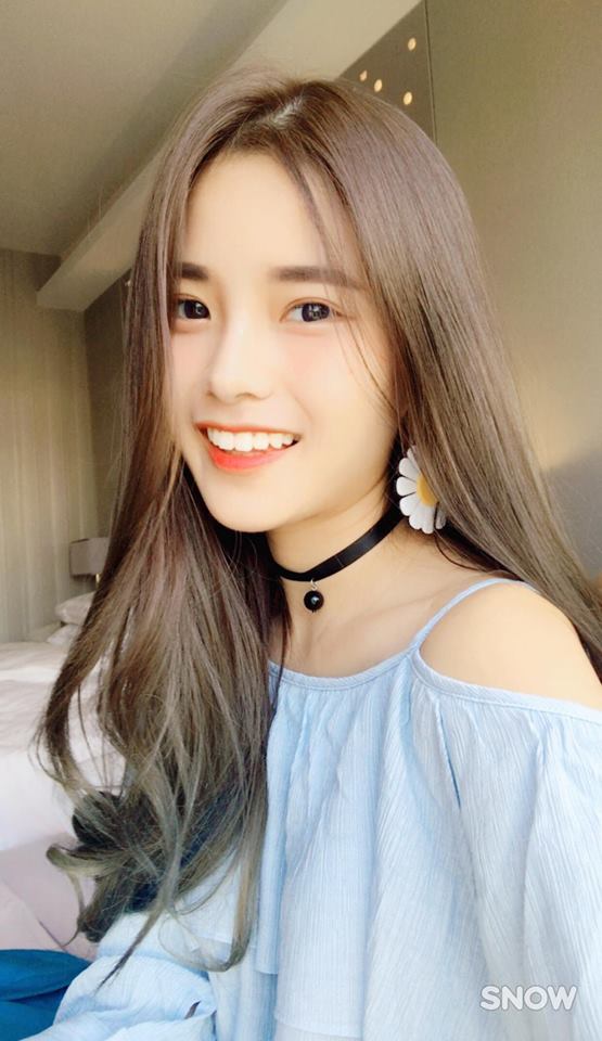 大馬「最甜Youtuber」！女友力超強微笑一秒讓商場被粉絲擠滿！