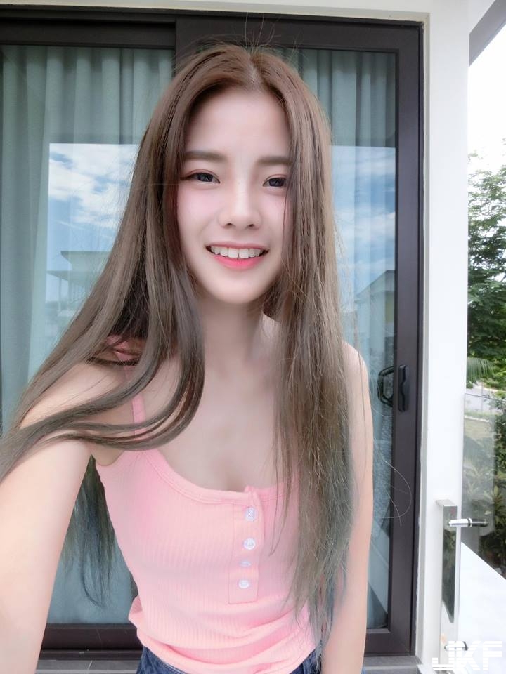 大馬「最甜Youtuber」！女友力超強微笑一秒讓商場被粉絲擠滿！